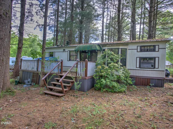 105 & 107 Sundae Rd, Hawley, PA 18428