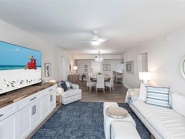 1055 W Peppertree Dr #106AA — Photo 3