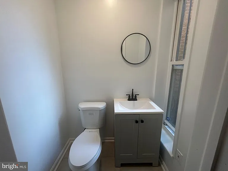 1516 N Mount St — Photo 14