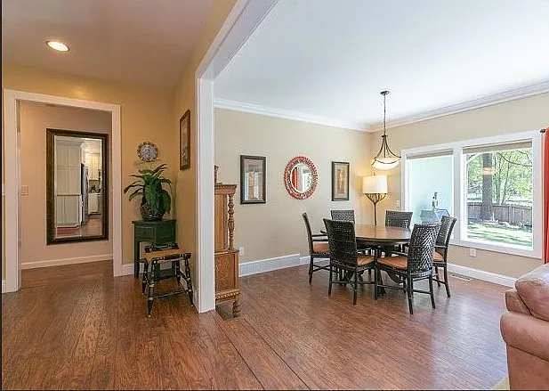 574 Midiron Ave — Photo 11
