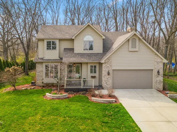 240 Dorchester Blvd, Valparaiso, IN 46385
