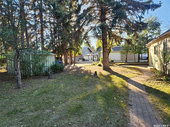 2nd image of 308 Pangman STREET
