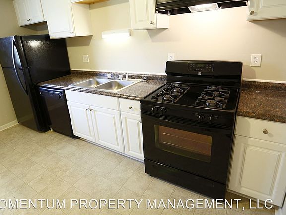 4th image of 526 Carl St APT 3