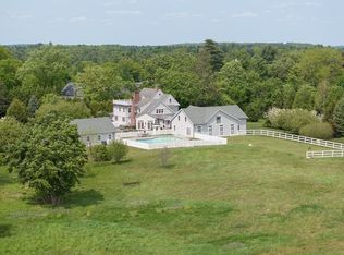 102 Wellesley St, Weston, MA 02493