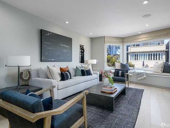 2nd image of 1025 Lombard St APT 4