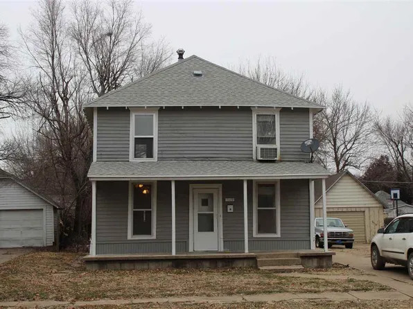 319 NE 6th St, Abilene, KS 67410