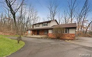 1144 Mower Rd photo 1