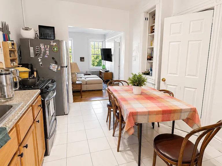 611 Vanderbilt Ave #3 — Photo 5