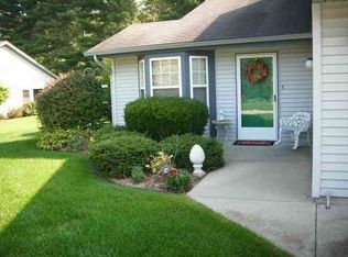 1642 Pine Ridge Ct, Elkhart, IN 46514