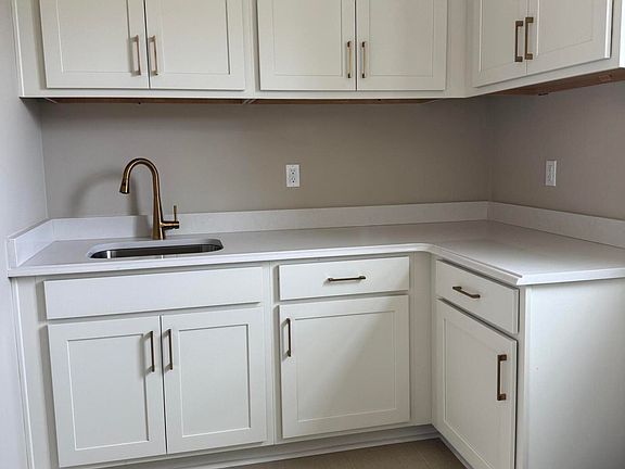 5th image of 276 Cedar Crest Cv