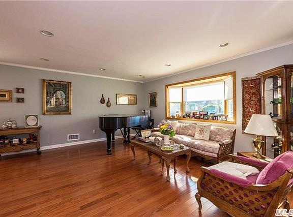 2nd image of 177 Lindbergh Ave