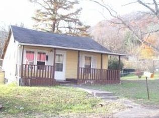 205 E 9th St N, Big Stone Gap, VA 24219