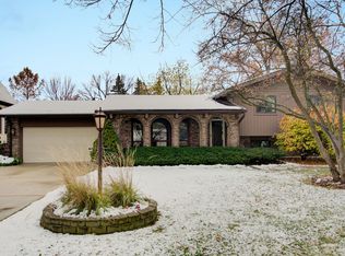 241 Herbert St, Downers Grove, IL 60515