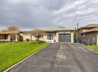 397 Fairlawn St, Oshawa, ON L1J4R2