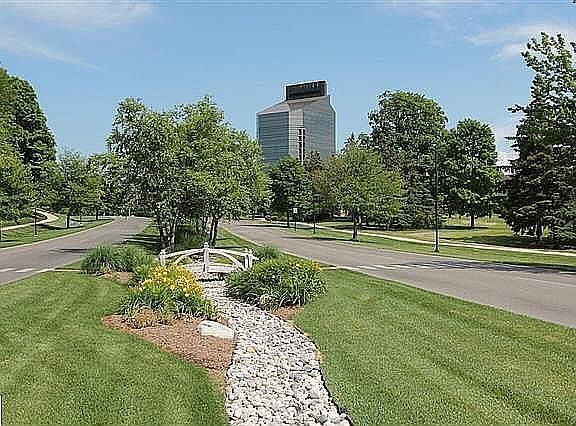 2nd image of 5544 Golfview Ct
