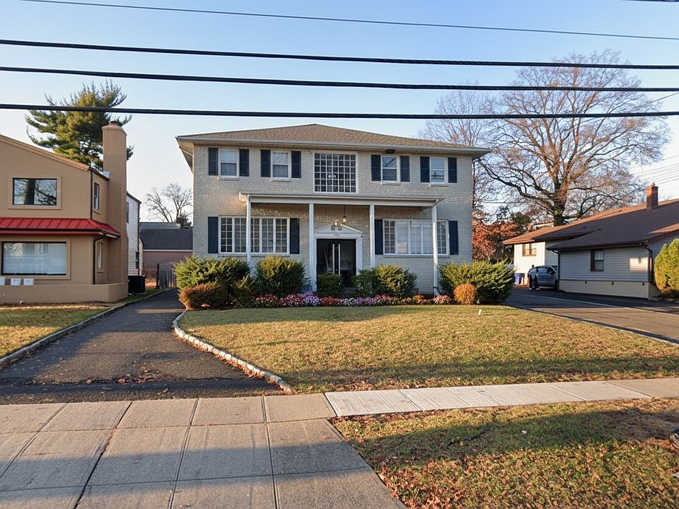 1st image of 923 N Wood Ave Suite 2