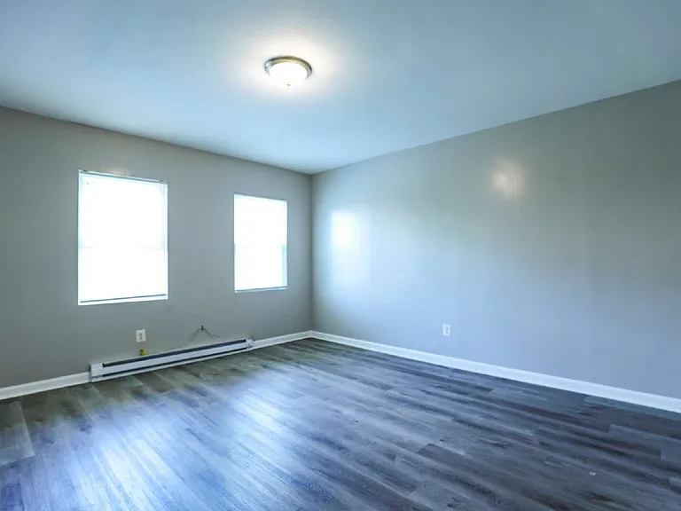 1633 E St NE #3 — Photo 6