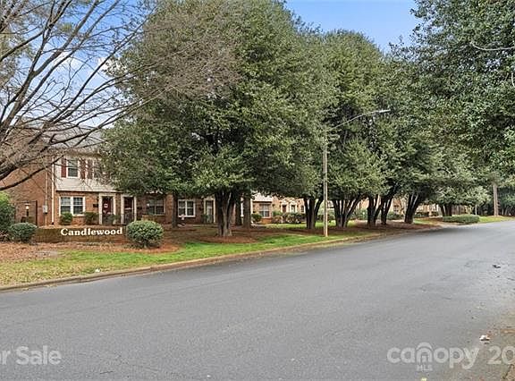 5th image of 6810 Farmingdale Dr APT H
