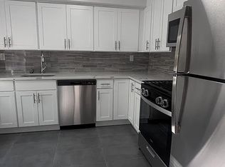 58-41 192nd St #1, Fresh Meadows, NY 11365