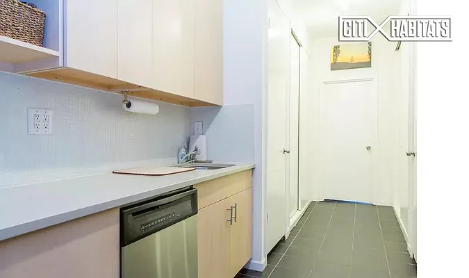 Rented by Citi Habitats | media 25
