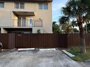 15690 SW 82nd Circle Ln APT 912, Miami, FL 33193
