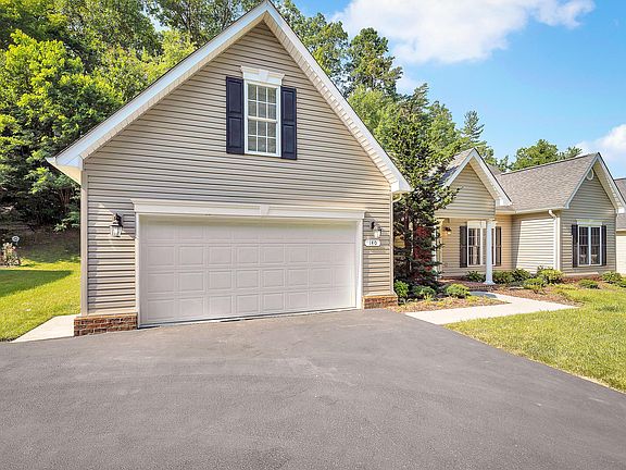 3rd image of 140 Upland Dr