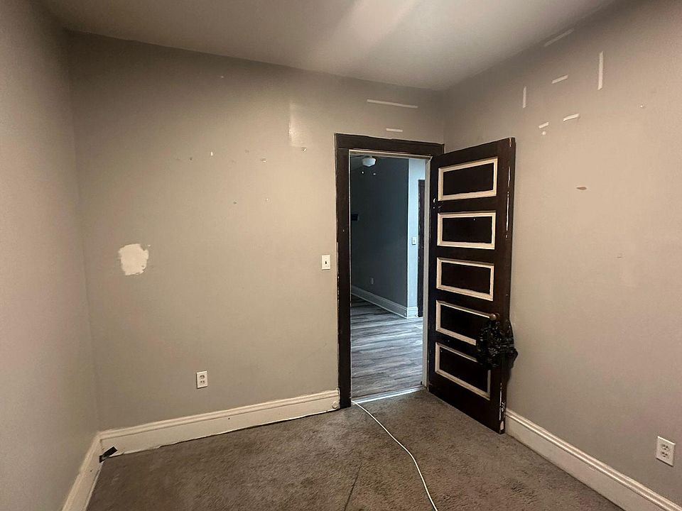 2nd image of 676 E 185th St APT 3