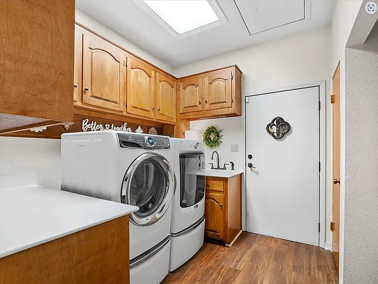 219 Shoreline Rd — Photo 37