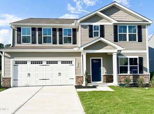 432 Autumn Moon Dr, Zebulon, NC 27597