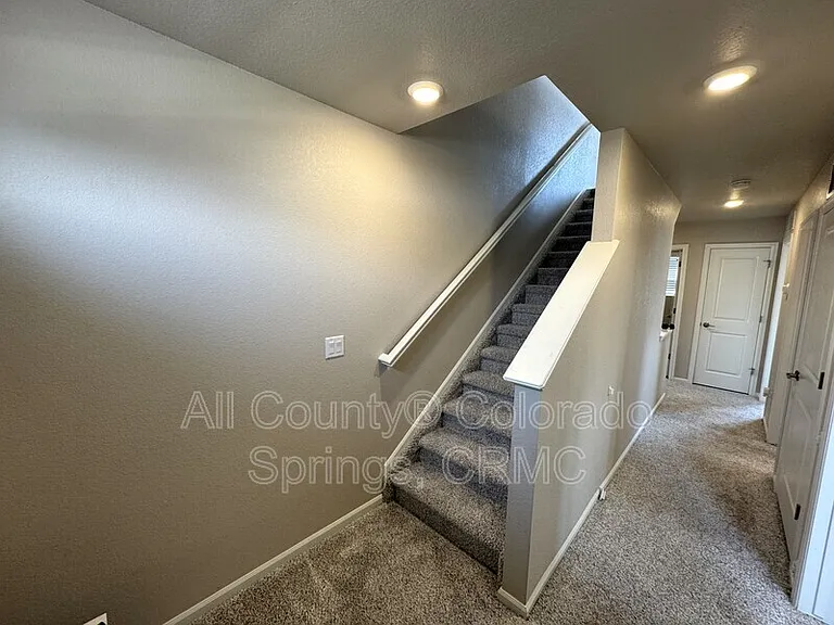 5635 Dakan Loop — Photo 21