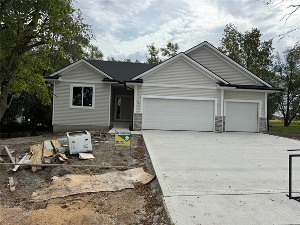 102 McPherson St, Boone, IA 50036