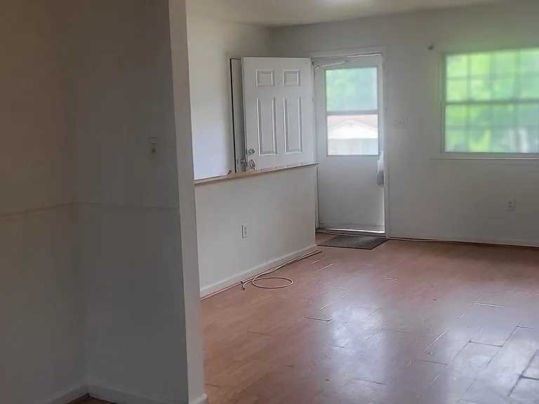 4419 Kentmore Dr — Photo 75
