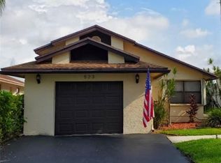 523 Lakeside Cir, Sunrise, FL 33326