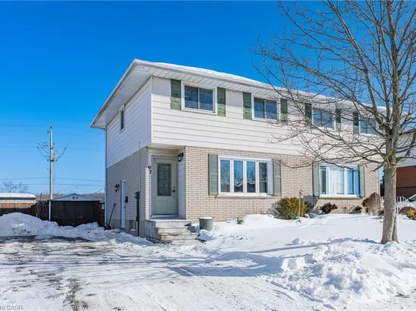 97 Moffat Dr, Cambridge, ON N1R 6C1