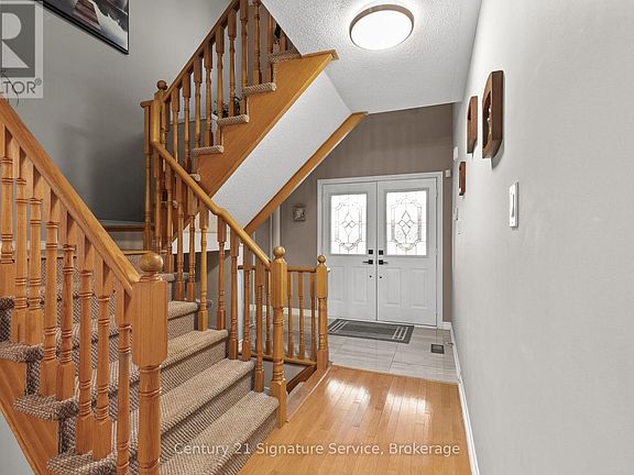5th image of 62 Penbridge Cir
