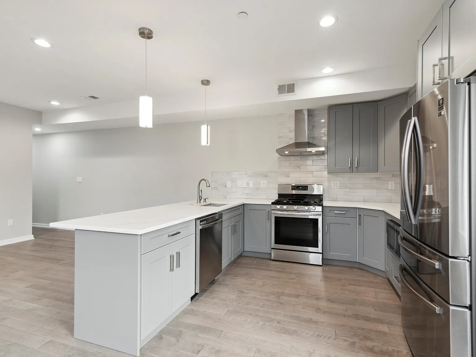 730 N 16th ST Unit 1 — Photo 1