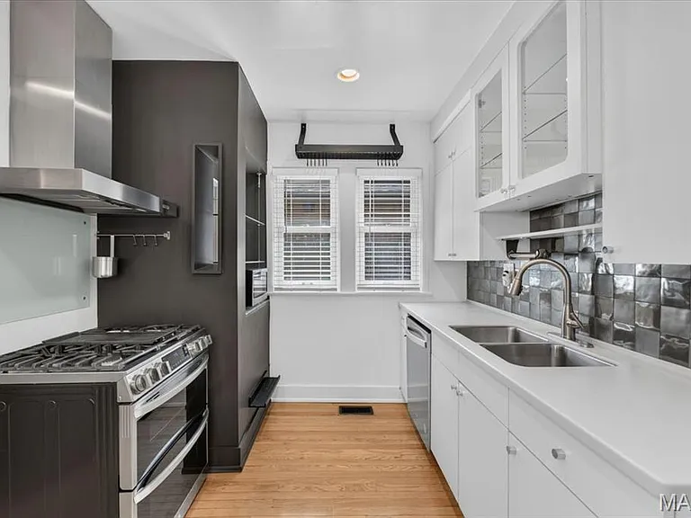 7122 Nashville Ave — Photo 24