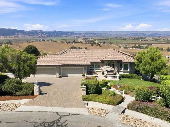 323 Taryn Ct, Hollister, CA 95023