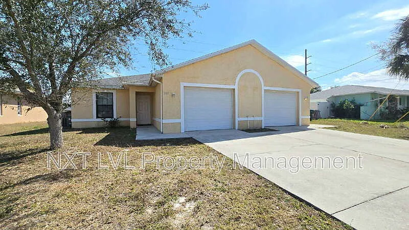 303 NE 24th Ave