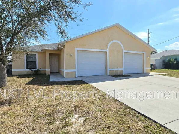 303 NE 24th Ave, Cape Coral, FL 33909