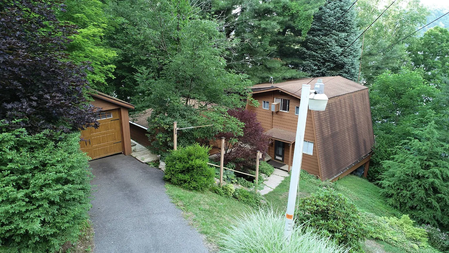 34 Delrose Dr photo 1