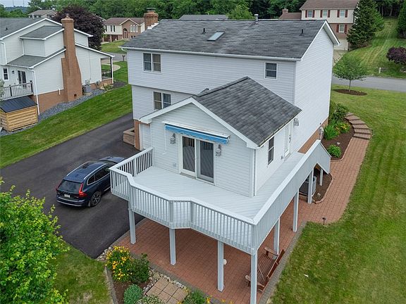 3rd image of 5 Kalyn Ct