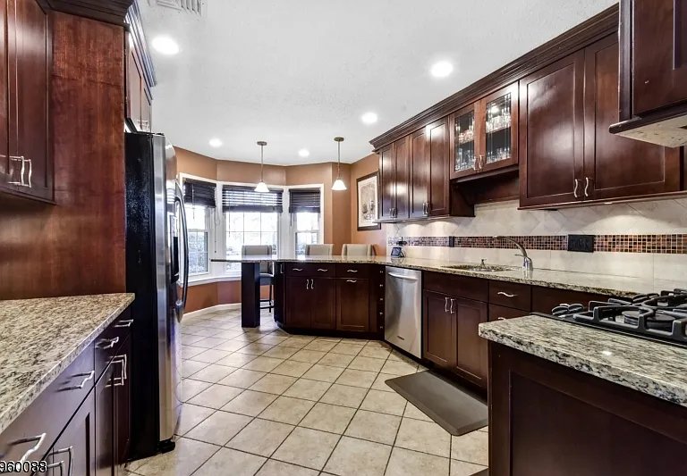 278 De Rose Ct — Photo 2