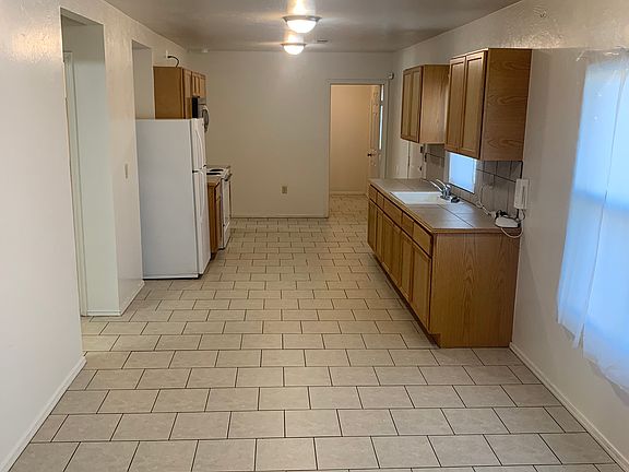 2nd image of 400 S Kentucky St APT A