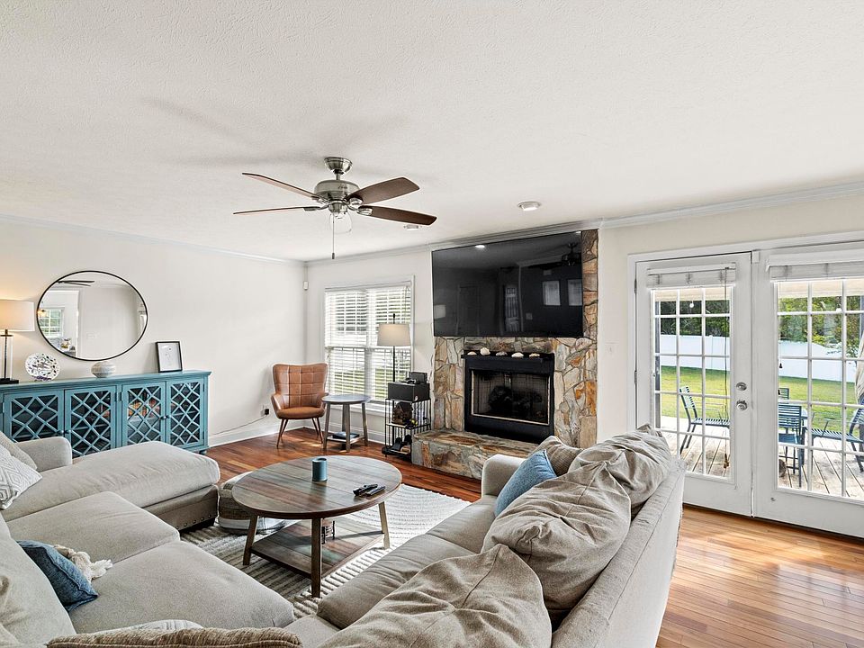 2nd image of 100 Westmont Rd