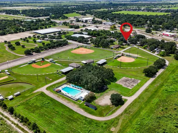 3027 Poppy St, Needville, TX 77461
