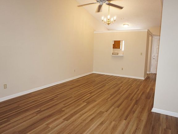 5th image of 1294 Jefferson Ave APT C
