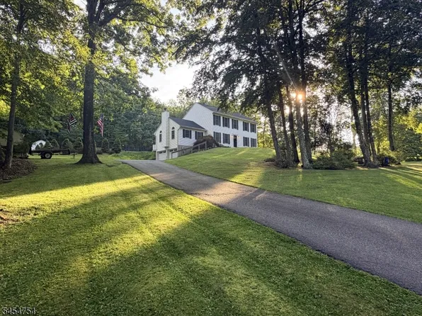 7 Ike Williams Rd, Hampton Twp., NJ 07860