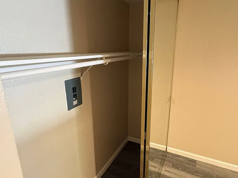 Stanford Garden Apartments — Photo 43