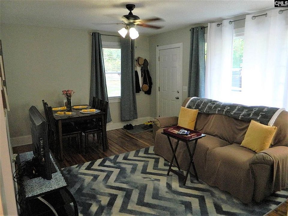 1st image of 27 Rose Dr